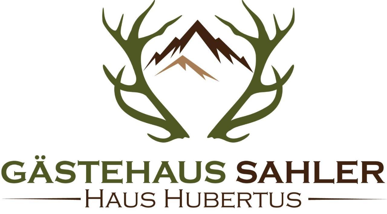 Haus Hubertus - Gaestehaus Sahler パーテネン エクステリア 写真
