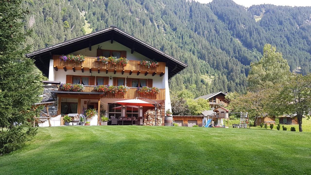 Haus Hubertus - Gaestehaus Sahler パーテネン エクステリア 写真